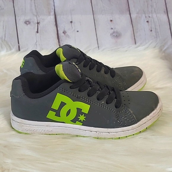 DC Shoe Company Skateboarding Gray  Leather Gaveler Sneakers Shoes Youth Size 12 - Picture 7 of 17